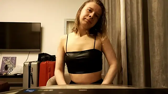 Snapshot of MargaretFairy chatting on November 9, 5:28 pm MargaretFairy online show from November 9, 5:28 pm