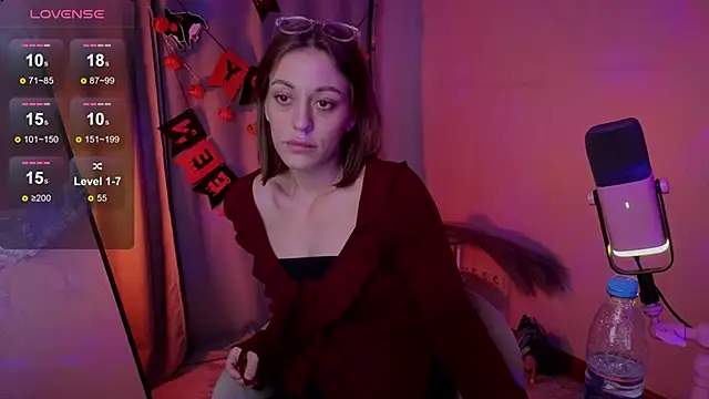 Snapshot of miluv chatting on October 28, 3:00 pm miluv online show from October 28, 3:00 pm