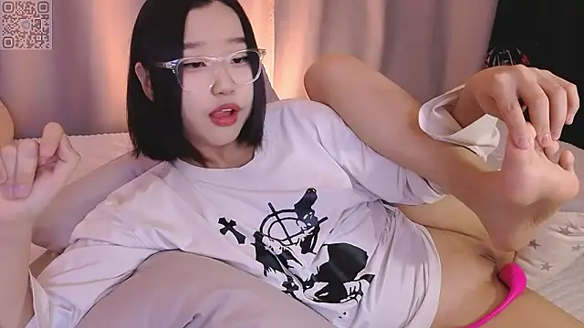 dreamSuaa online show from March 23, 6:13 am