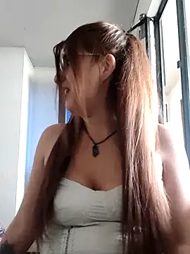 Snapshot of Alyah_1-2 chatting on November 11, 6:14 pm Alyah 1-2 online show from November 11, 6:14 pm