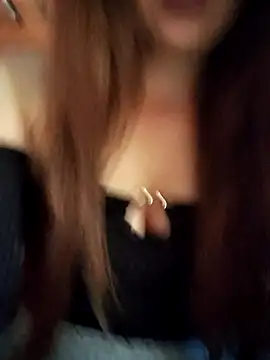 Snapshot of Alyah_1-2 chatting on November 15, 5:39 pm Alyah 1-2 online show from November 15, 5:39 pm