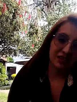 Snapshot of Alyah_1-2 chatting on November 12, 7:07 pm Alyah 1-2 online show from November 12, 7:07 pm