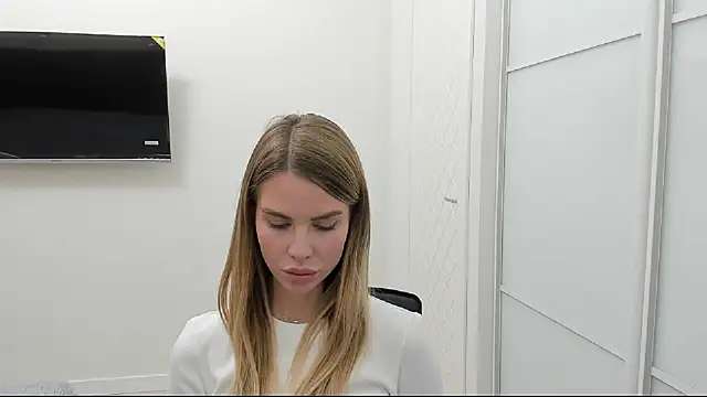 Snapshot of LinaBey chatting on October 26, 4:07 pm LinaBey online show from October 26, 4:07 pm