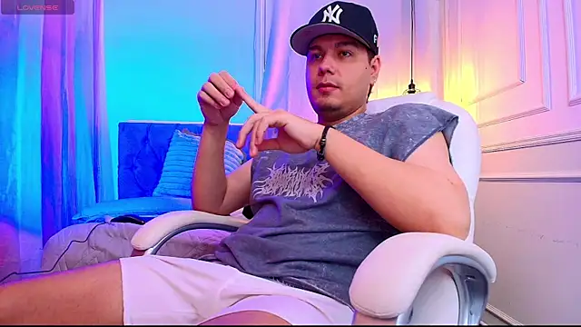 Snapshot of MasonHeat chatting on November 8, 1:53 am MasonHeat online show from November 8, 1:53 am