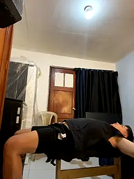 Snapshot of MasonHeat chatting on December 3, 11:04 pm MasonHeat online show from December 3, 11:04 pm