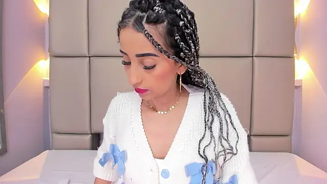 violett rabbit  online show from January 10, 12:00 pm