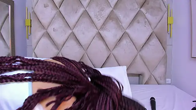 violett rabbit  online show from March 3, 8:16 pm