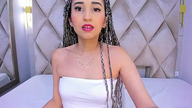 violett rabbit  online show from December 15, 8:03 pm