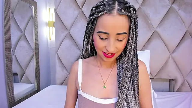 violett rabbit  online show from December 5, 8:06 pm