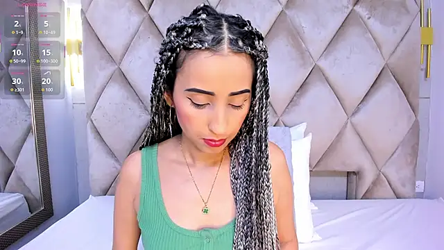 violett rabbit  online show from November 28, 8:31 pm