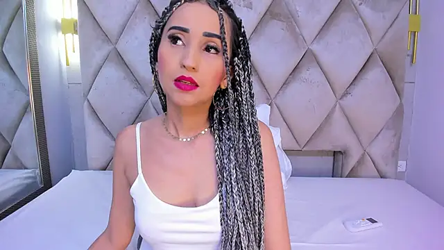 violett rabbit  online show from January 5, 8:01 pm