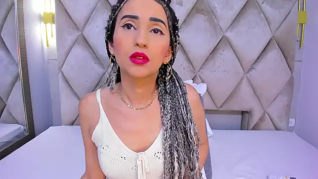 violett rabbit  online show from January 17, 12:31 pm