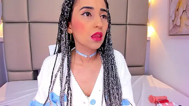 violett rabbit  online show from November 29, 12:27 pm