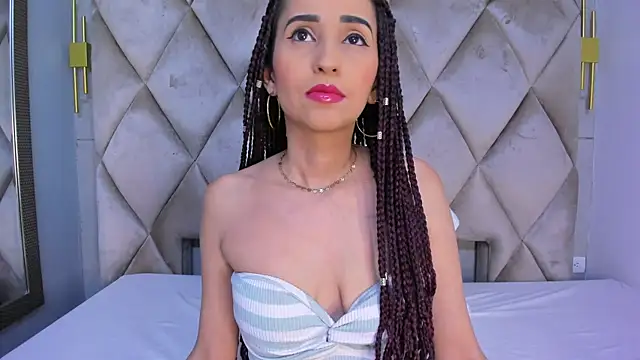 violett rabbit  online show from March 25, 8:08 pm