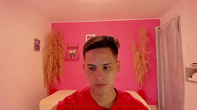 elmasmas01 online show from November 6, 8:24 pm