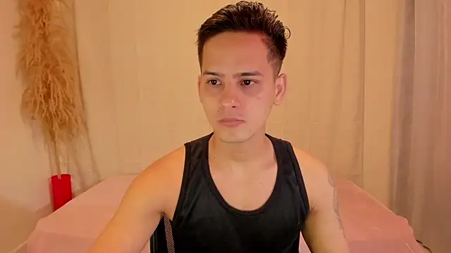 elmasmas01 online show from December 19, 1:02 pm