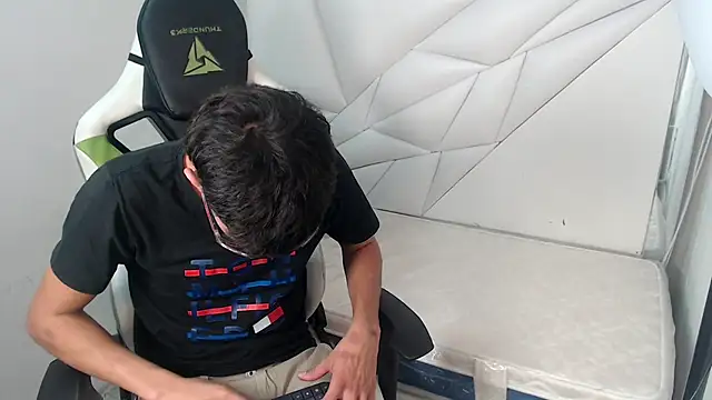 Cash G  online show from November 24, 8:53 pm