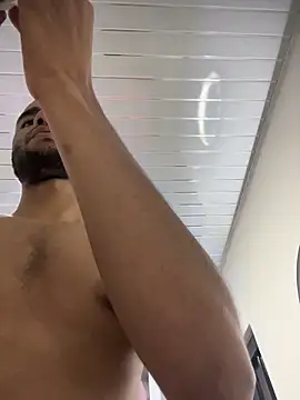 Snapshot of Hot2gether69 chatting on November 19, 12:32 am Hot2gether69 online show from November 19, 12:32 am