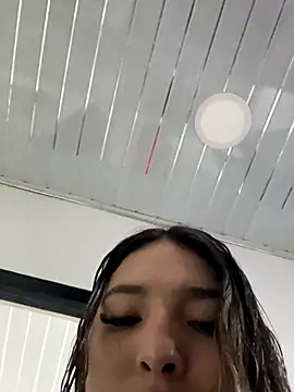 Snapshot of Hot2gether69 chatting on October 29, 7:24 pm Hot2gether69 online show from October 29, 7:24 pm