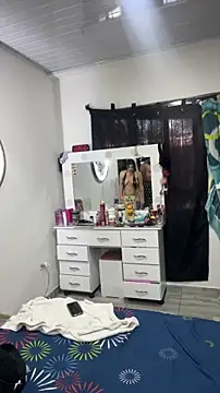 Snapshot of Hot2gether69 chatting on December 3, 7:57 pm Hot2gether69 online show from December 3, 7:57 pm