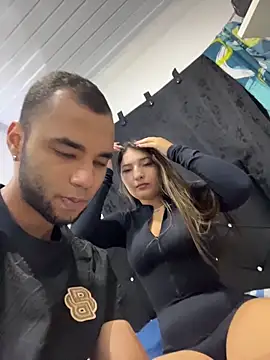 Snapshot of Hot2gether69 chatting on November 12, 3:54 am Hot2gether69 online show from November 12, 3:54 am