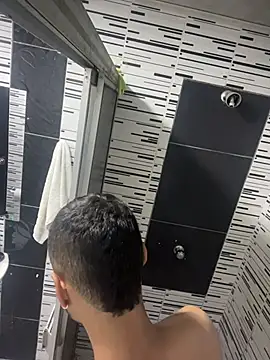 Snapshot of Hot2gether69 chatting on November 2, 6:24 pm Hot2gether69 online show from November 2, 6:24 pm