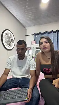 Snapshot of Hot2gether69 chatting on December 13, 11:22 pm Hot2gether69 online show from December 13, 11:22 pm