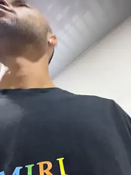 Snapshot of Hot2gether69 chatting on October 31, 3:41 pm Hot2gether69 online show from October 31, 3:41 pm