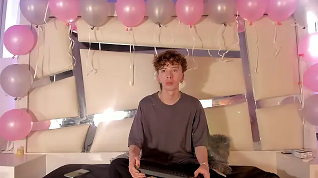 Snapshot of Genesis_ask chatting on November 1, 8:14 pm Genesis ask online show from November 1, 8:14 pm