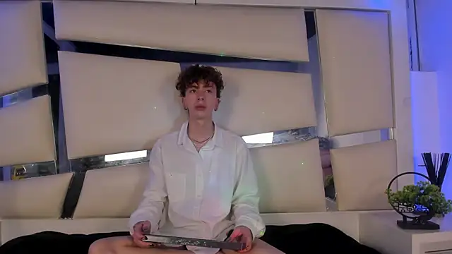 Snapshot of Genesis_ask chatting on November 24, 4:12 am Genesis ask online show from November 24, 4:12 am