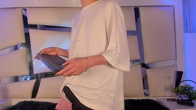 Snapshot of Genesis_ask chatting on November 30, 5:08 am Genesis ask online show from November 30, 5:08 am