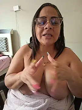 Angie milf50 online show from May 24, 5:57 pm