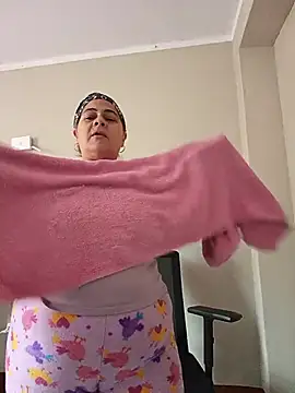 Snapshot of Angie_milf50 chatting on July 3, 5:08 pm Angie milf50 online show from July 3, 5:08 pm