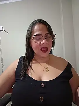 Snapshot of Angie_milf50 chatting on June 7, 7:24 am Angie milf50 online show from June 7, 7:24 am