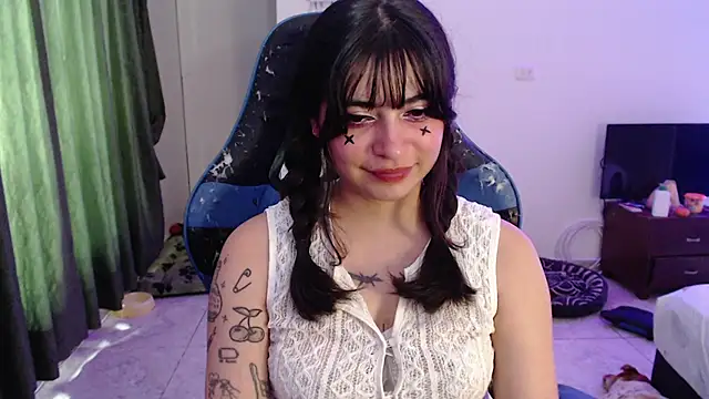 Snapshot of Annagoth_ chatting on July 27, 7:21 pm Annagoth online show from July 27, 7:21 pm