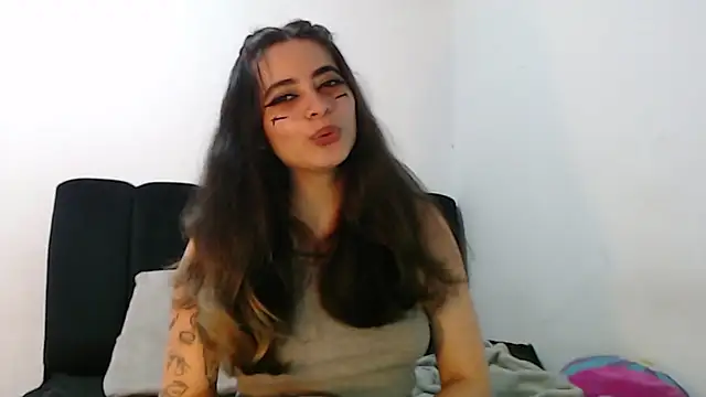 Snapshot of Annagoth_ chatting on May 29, 12:05 am Annagoth online show from May 29, 12:05 am
