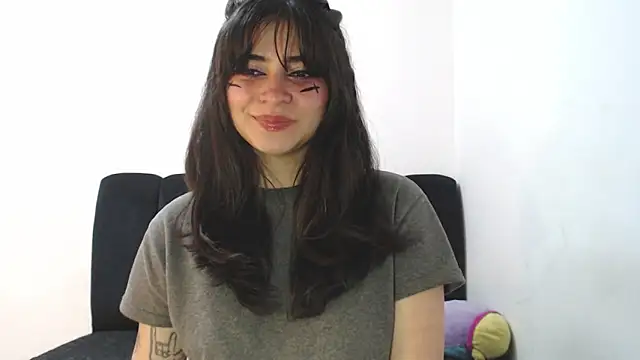 Snapshot of Annagoth_ chatting on June 15, 10:42 pm Annagoth online show from June 15, 10:42 pm