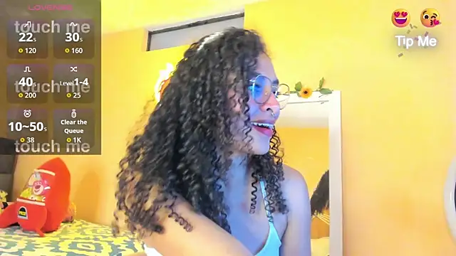Snapshot of Keniia_rizz chatting on May 13, 7:21 pm Keniia rizz online show from May 13, 7:21 pm
