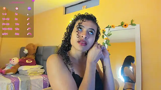 Snapshot of Keniia_rizz chatting on June 2, 6:19 pm Keniia rizz online show from June 2, 6:19 pm