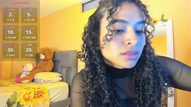 Snapshot of Keniia_rizz chatting on May 21, 7:11 pm Keniia rizz online show from May 21, 7:11 pm