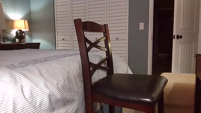 Snapshot of Hooshung_mvers8 chatting on November 25, 2:12 am Hooshung mvers8 online show from November 25, 2:12 am