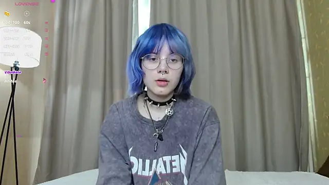 KellePourier online show from April 15, 6:19 am