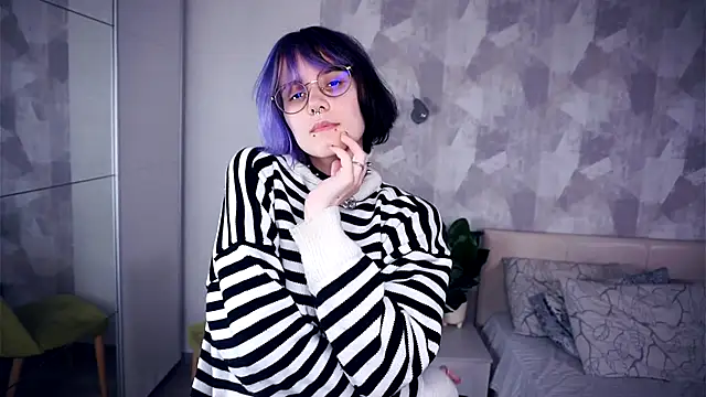 KellePourier online show from November 2, 5:18 pm