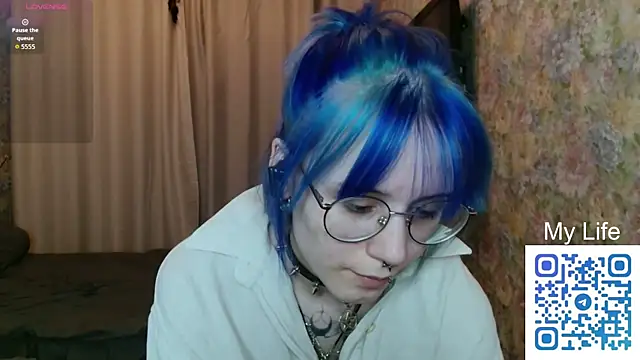 KellePourier online show from March 25, 4:50 pm