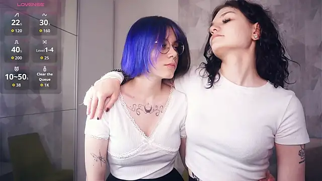 KellePourier online show from November 21, 7:35 pm