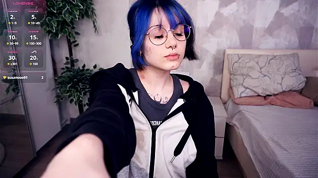 KellePourier online show from December 5, 7:12 pm