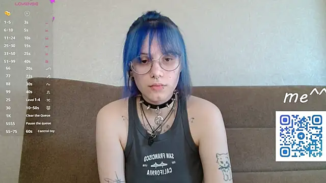 KellePourier online show from April 8, 6:26 am