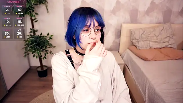 KellePourier online show from December 4, 6:40 pm