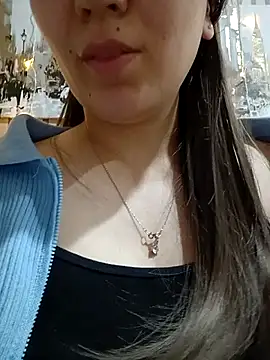 Snapshot of Emily__love chatting on November 27, 3:51 am Emily love online show from November 27, 3:51 am