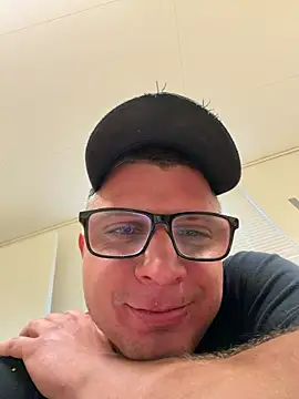 Snapshot of PolishBoy1995 chatting on November 5, 1:47 pm PolishBoy1995 online show from November 5, 1:47 pm